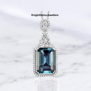 Vintage Alexandrite June Birthstone Necklace Color Change Stone Classic Women Alexandrite Diamond Pendant 925 Sterling Silver Gift For Her