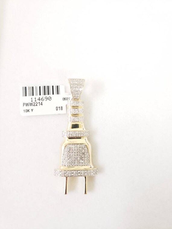 Diamond plug pendant