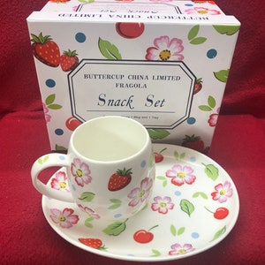 Buttercup China Cup & Tray Snack Set