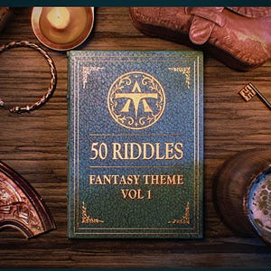 K&ouml;nnte beinhalten: Ein Fantasy-Buch mit dem Titel "50 Riddles" mit blau-gr&uuml;nem Einband, goldenen Akzenten und dem Text "Fantasy Theme Vol 1". Das Bild zeigt eine brennende Kerze, einen Schl&uuml;ssel und andere Fantasy-bezogene Gegenst&auml;nde. Der Text "5-STAR RATED" ist ebenfalls sichtbar.