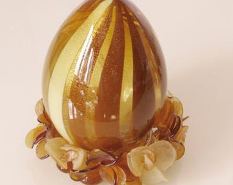 MURANO opaline glass EGG, Gold leaf glass, Sugar an fudge colour nest made of leaves