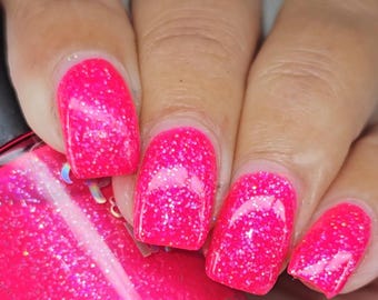 Screamin' Flamingo-Neon Holographic Nail Polish