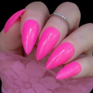 Candy Kiss-Acrylic-Dip Powder