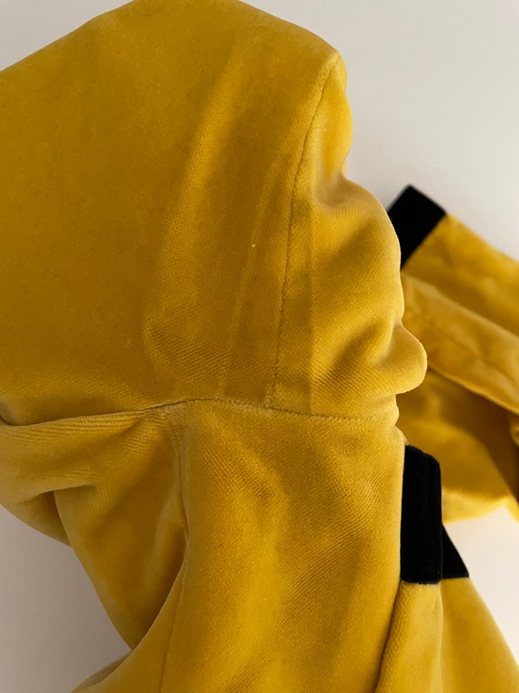 Chanel velvet yellow blazer 1991 - image 10
