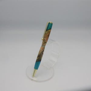 Stylo en bois et époxy