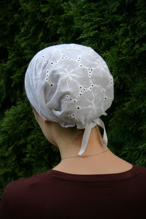 White Cotton Floral Eyelet Full Coverage Headcovering  display picture 2