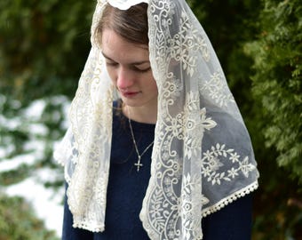Velo de medio círculo bordado - Tocado - Pañuelo para la cabeza - Velo de capilla - Mantilla - Silver Stitching Co