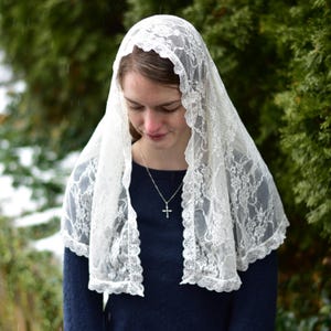 Stretch Lace Half Circle Shape Veil - Headcovering - Headscarf - Chapel Veil - Mantilla - Silver Stitching Co