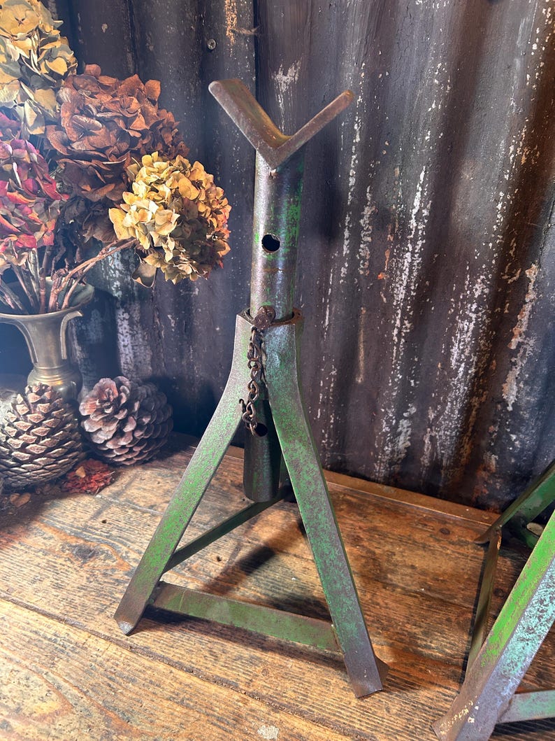 Rusty Axel Stand Vintage Green Metal / AXLE STANDS / Adjustable Height Industrial Decor ...