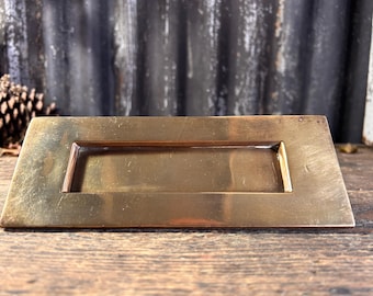 Buzón pequeño de latón macizo de calidad / estilo eduardiano / ranura para correo, herrajes para muebles de puerta vintage, placa para cartas de latón vintage inglés, buzón