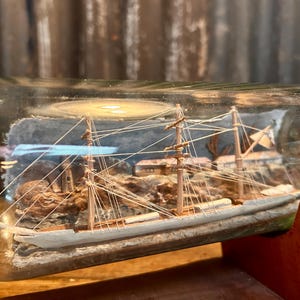 Vintage / SHIP IN BOTTLE / Ship Diorama Model Ship Vintage Decor Beach House Ship In A Bottle Ship In Glass Ship Modelling Impossible Bottle