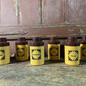 Vintage Small Storage Jars / VINTAGE SPICE JARS / Storage Kitchen Decor Storage Jar Spice Jar Set Vintage Kitchen