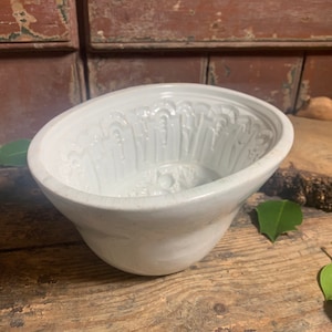 Vintage Decorative / CERAMIC KITCHEN MOLD / Vintage Jelly Moulds Jello Mold Farmhouse Wall Decor Vintage Kitchen Interiors Vintage Mold