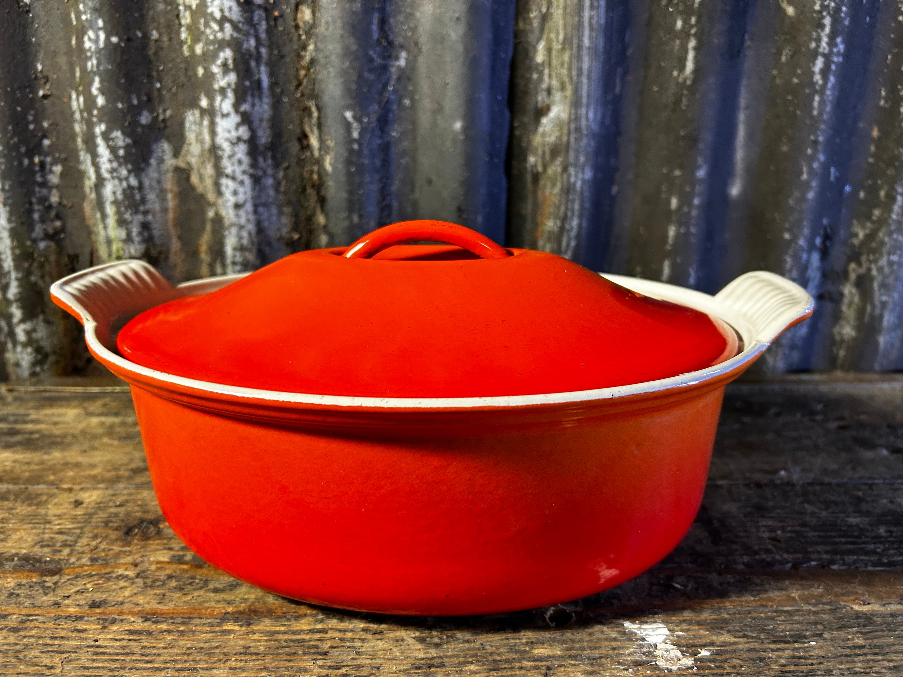 Le Creuset Multifunction Pan 22cm Cast Iron Enameled Signature Red