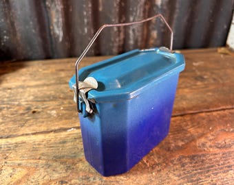 Vintage French 1950s / ENAMEL LUNCH BOX / Vintage Enamelware French Kitchen Decor French Country Decor Campervan Shepherds Hut Decal
