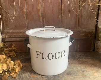 Vintage 1930s / ENAMEL FLOUR BIN / Kitchen Storage Kitchen Decor Rustic Decor Kitchenalia Enamelware English Vintage Kitchen Original