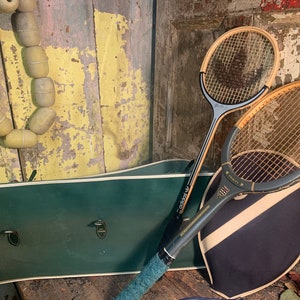Borsa da tennis e squash in tela e pelle anni '70 Slazenger / con racchette in legno vintage incluse, decorazione per bar sportivo, accessori da tennis vintage, regalo