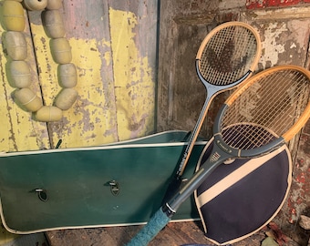 Slazenger tennis- en squashtas van canvas en leer uit de jaren 70 / Inclusief vintage houten rackets / Decoratie voor sportbars / Vintage tennisaccessoires / Cadeau