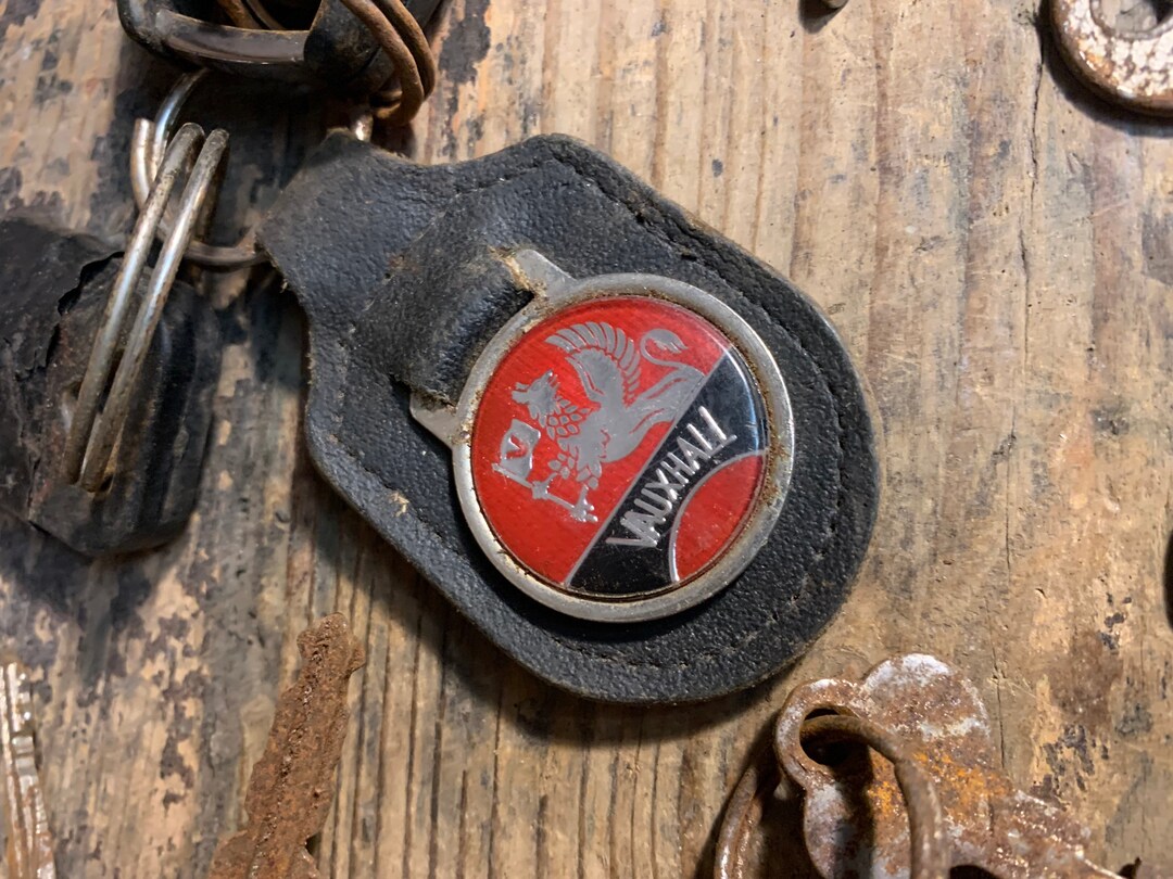 Vintage Bundle 60 / AUTO KEYS / Old Car Keys Rusty Keys Automobile Keys Vintage Keys Classic Car