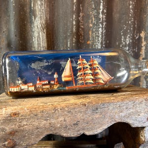 Vintage / SHIP IN BOTTLE / Ship Diorama Model Ship Vintage Decor Beach House Ship In A Bottle Ship In Glass Ship Modelling Impossible Bottle