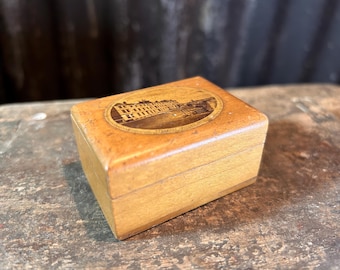 Antique Victorian Treen Thimble / MAUCHLINE WARE BOX / The Queens Hotel Penzance Cornwall England Sewing Gifts Craft Gifts Sewing Thimble