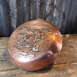 Old French / DECORATIVE COPPER PAN / Rustic Decorative Kitchen Display Rural Wall Decoration Embossed Copper Country Kitchen Decor
