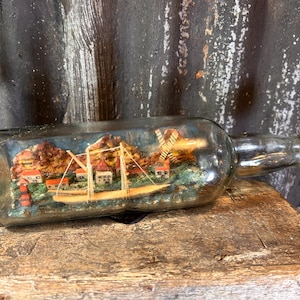 Vintage / SHIP IN BOTTLE / Ship Diorama Model Ship Vintage Decor Beach House Ship In A Bottle Ship In Glass Ship Modelling Impossible Bottle