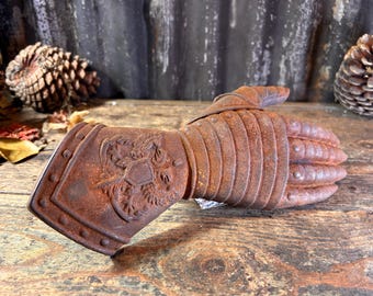 Vintage Metall Wandbehang / RITTER-HANDSCHUH / Dekoratives Sammlerstück Wanddekoration Landhaus Dekor Mittelalterliches Interieur