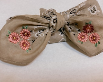 Tan bandana with embroidered flower cluster in corners | bandana headband | bandana embroidered corners | flower bandana