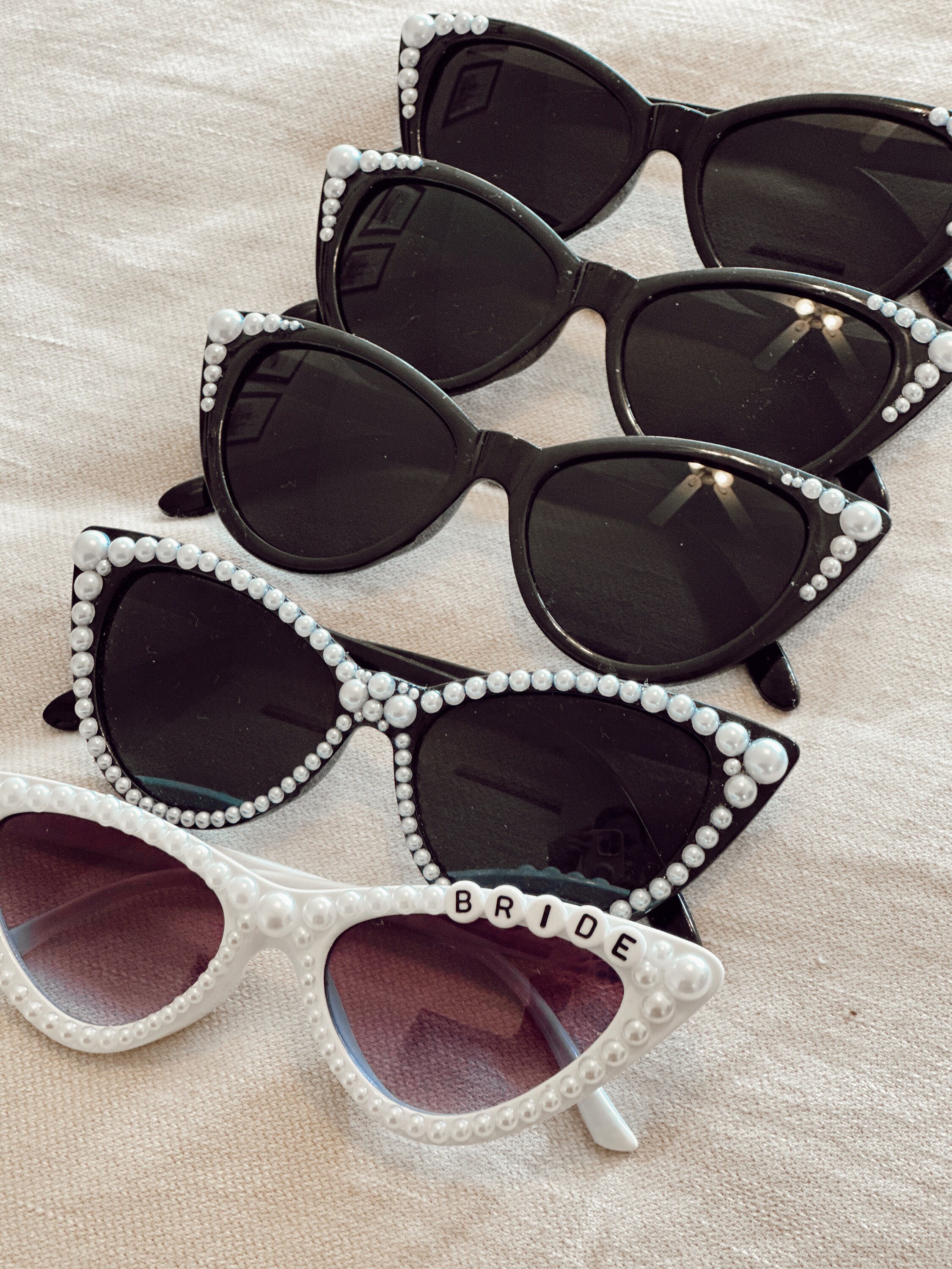 NWT Luxury Cat-Eye Women\'s Sunglasses with Crystal and pearls Accents - Black Amazon.com: Pearl Cat Eye Sunglasses Women 2024 Luxury  main image 3