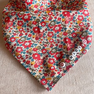 Toddler/kids bandana bib &quot;Liberty of London&quot; fabric - personalized with name in beaded letters