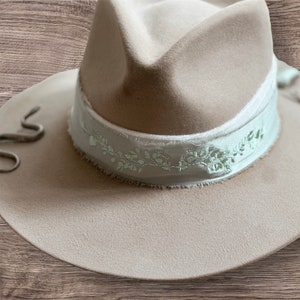 Embroidered laurel branches cowgirl hat band