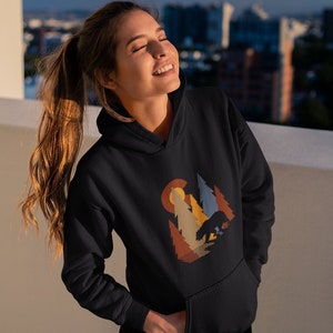 Colorado Wilderness with Bear || Colorado Flag - Unisex Hoodie