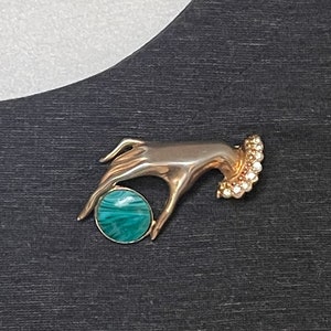 1940s Lady Hand Pin Holds Green Striped Agate Disc 2.5" Gold Tone Brooch Vintage