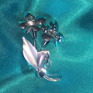 Vintage B B Sterling Silver Figural Flowers Pin Brooch