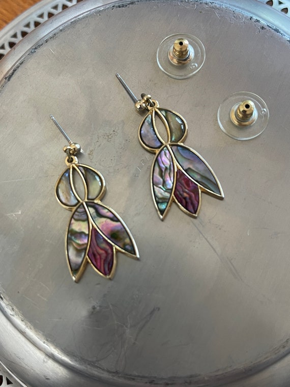 Stunning Vintage Nuri Abalone Earrings