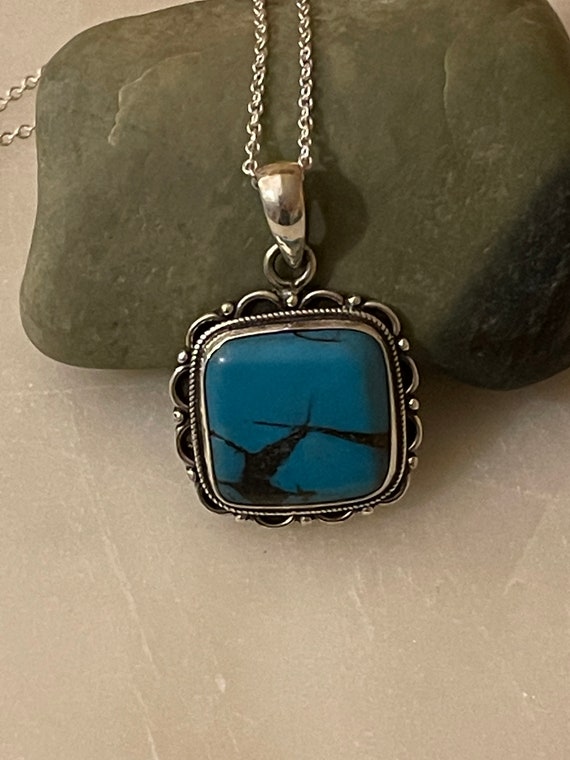 Beautiful Kingman Turquoise Necklace with 925 Silv