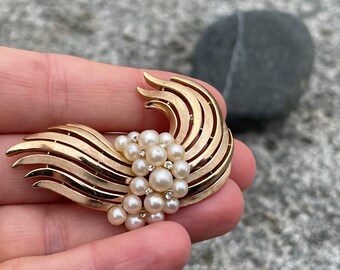 Trifari Vintage Gold Tone Rhinestone and Faux Pearl With