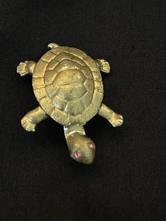 Darling vintage gold tone turtle with pink rhines… - image 1