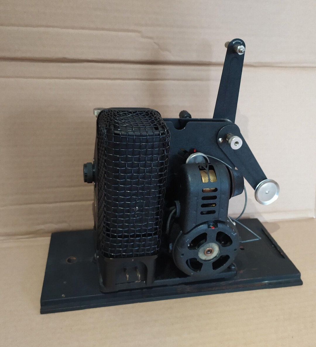 A 16mm Home Projector from the Silent Era – Kodascope Model B – Ben Model