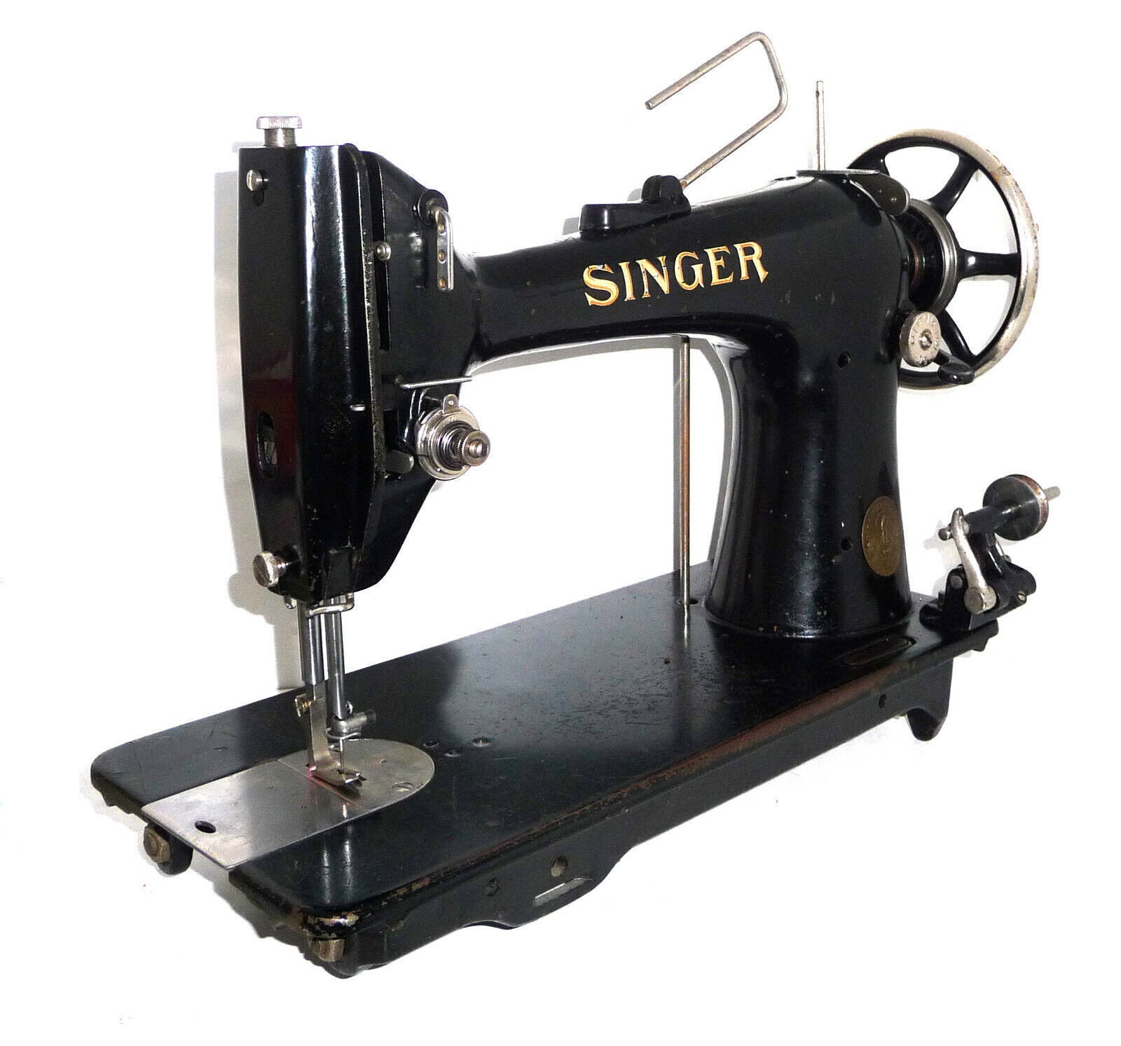 Antique Industrial Singer 103K Heavy Duty Sewing Machine Antique Industrial Singer 103K Heavy Duty Sewing Machine