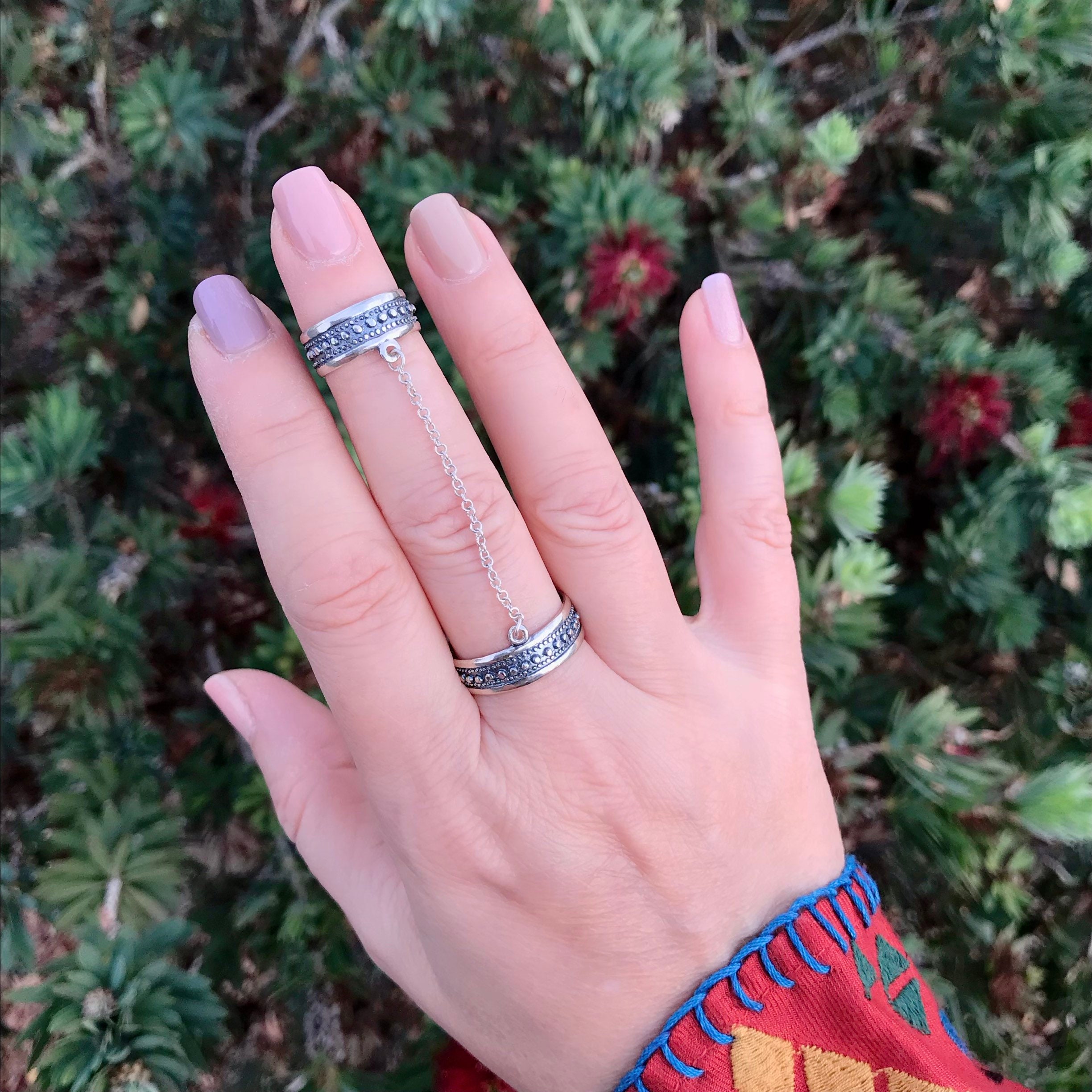 Minimalist style ring. Double band knuckle ring. Double link chain ring. Handcrafted ring. Adjustable ring. Sterling silver 925. Gift boxed.