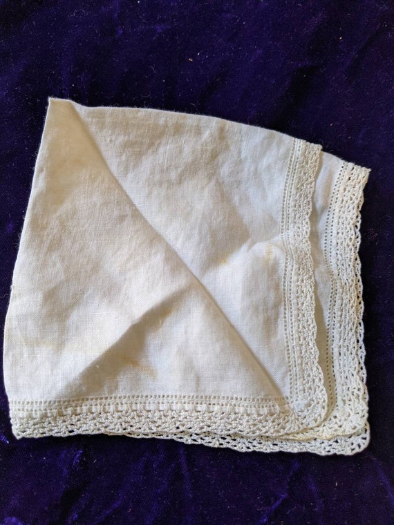 Handkerchief that is antique - image 6