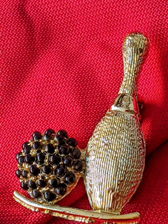 Pin of a bowling pin and ball fashion Pin. - image 8