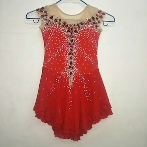 Competizione femminile Pattinaggio di figura Abito Rosso Figura Pattinaggio Abiti Custom