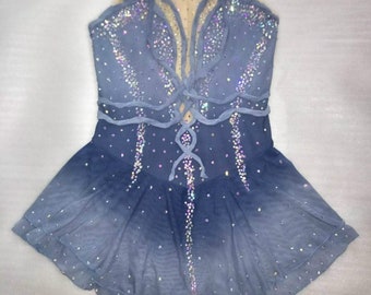 Grey Women Competition Ice Skating Dress for Girls Custom Figure Skating Dresses Kids Crystal No Sleeves