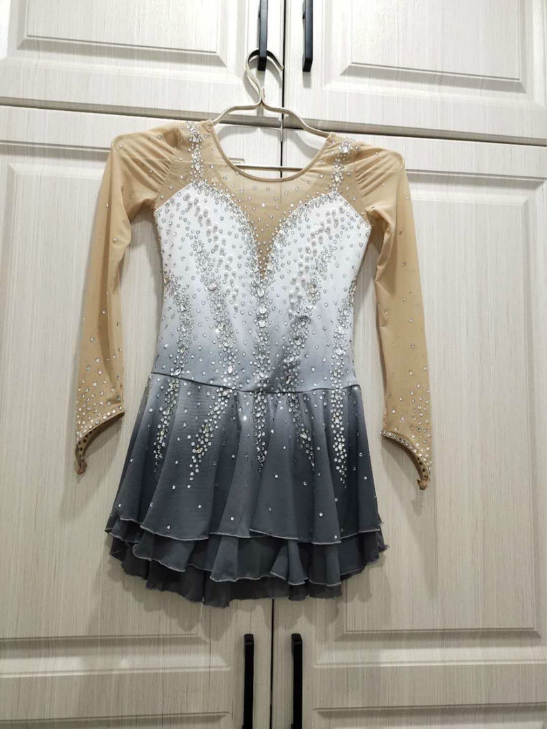 Grey Figure Skating Dress White Custom Girls Ice Skating Dresses Women Beaded Customize Competition Ice Skating Clothing Crystals image 1