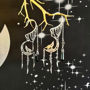 Obsidian Wolf Moon Ear Cuff: Stainless Steel Dreamcatcher Ear Wrap, No Piercing Earring