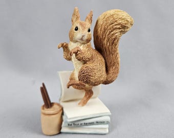 Figura de ardilla Nutkin, del mundo de Beatrix Potter, de Border Fine Arts, 1996.