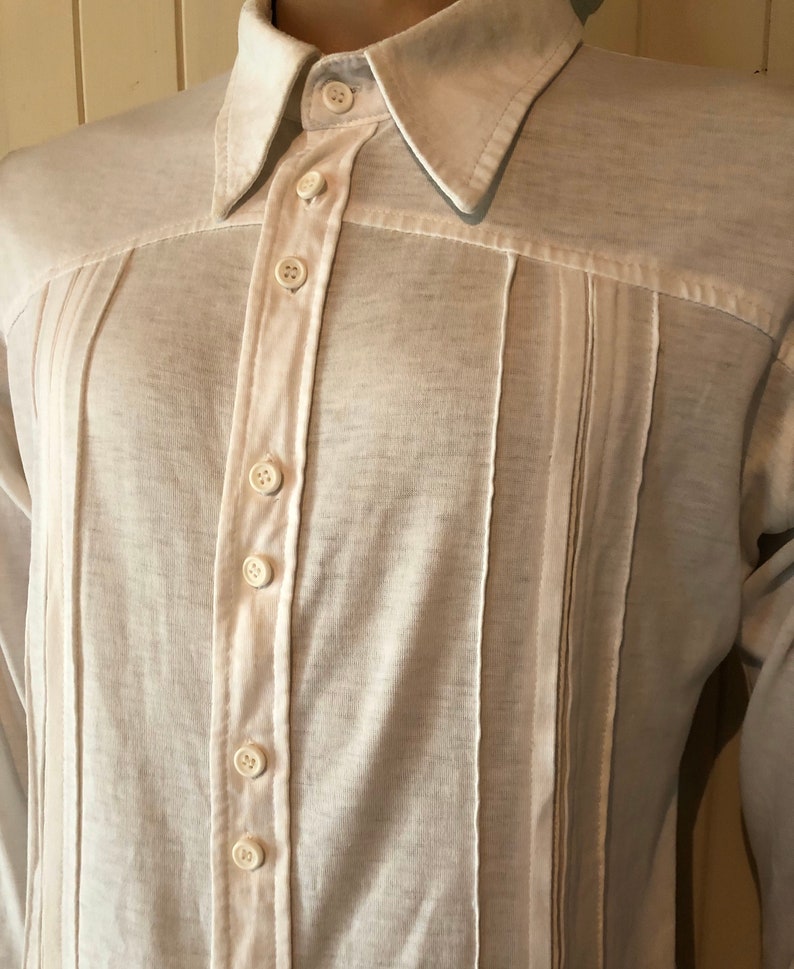 Vintage Classic White bodyshirt from the 1970s Pleats and tucks.